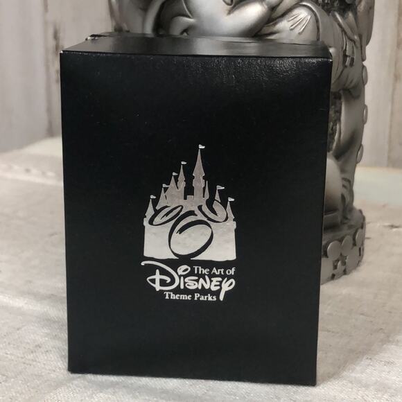 The Art of Disney “Where Dreams Come True” Pin with Swarovski Crystals in Box - Picture 5 of 7